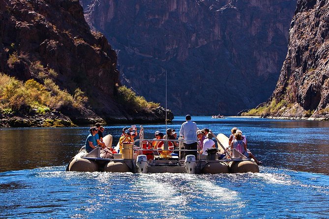 3-Hour Black Canyon Motorized Raft Tour with Optional Transport - Caves, Beaches, and the Wildlife Moment: What the Guide Can Make Happen