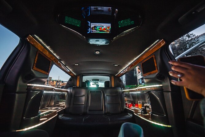 Arrival Transfer: Private Luxury 8 Passenger Limousine Service - Price and Value: When $175.93 Per Group Makes Sense