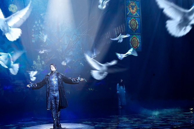 Criss Angel MINDFREAK at Planet Hollywood Resort and Casino - The 90-minute MINDFREAK show: what the evening feels like