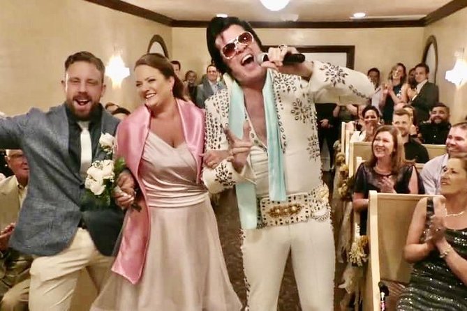 Elvis Themed Wedding or Vow Renewal at Graceland Wedding Chapel - The limo ride to the chapel: your pre-ceremony warm-up