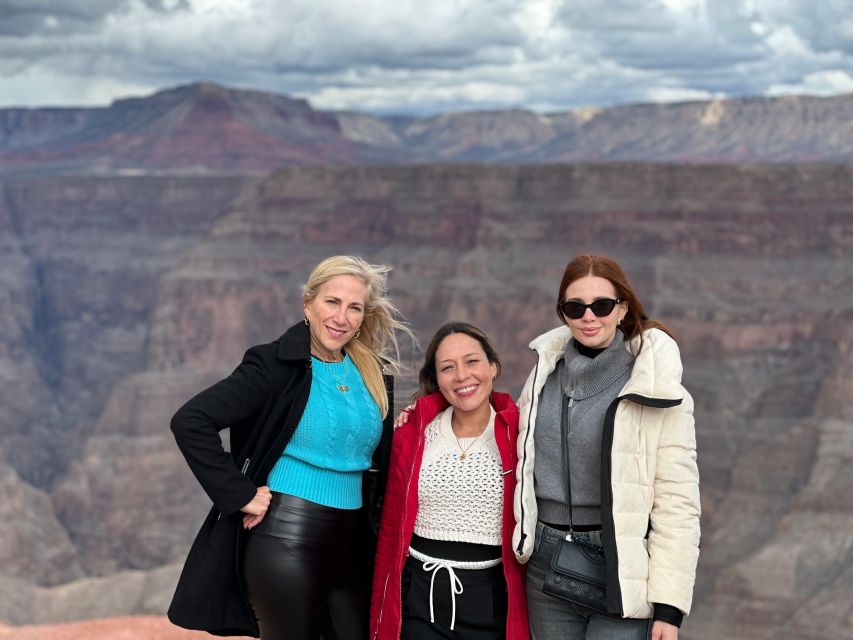 Excursion al Gran Cañon en español - Las Vegas - Van ride reality: Wi-Fi included, but seat comfort matters