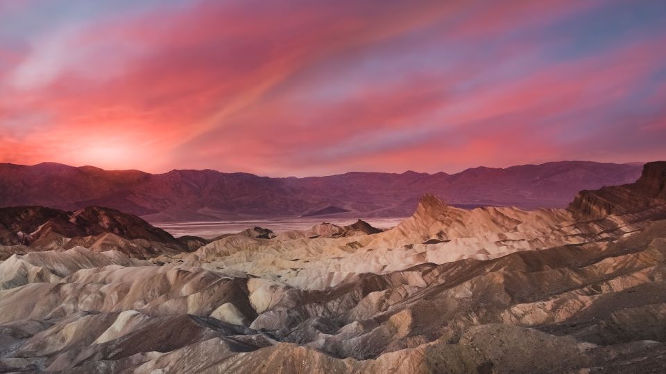 From Las Vegas: Death Valley & Rhyolite Ghost Town Day Trip - Tom Kelly Bottle House and the Mojave Desert Drive Out