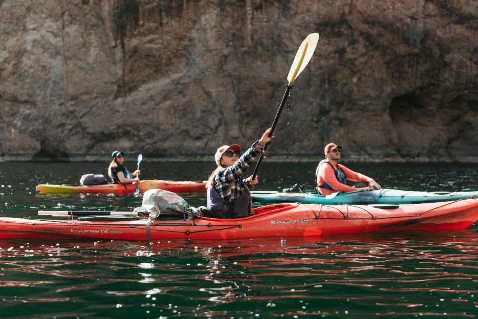 From Las Vegas: Emerald Cave Guided Kayaking Tour - Emerald Cove and the green-water moment
