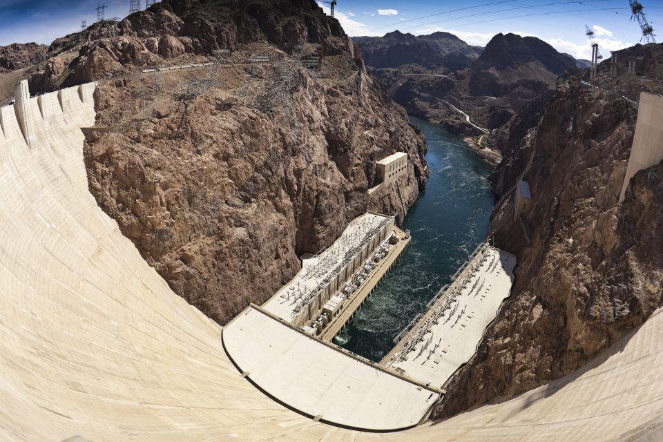From Las Vegas: Hoover Dam Express Tour - Hoover Dam in two hours: walking, photos, and the working pieces