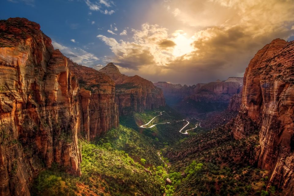 From Las Vegas: Zion and Bryce Canyon Day Trip with Pickup - Food and water: snacks, drinks, and a lunch stop
