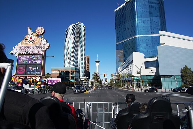 Giant Shopping Cart Limo Ride in Las Vegas - Day vs Night: Pick Your Departure for the Right Atmosphere