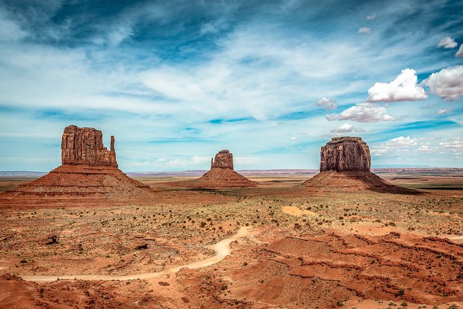 Grand Canyon, Bryce, Zion, Antelope Canyon, Monument Valley 3 Day Tour - Williams on Route 66: quick Americana between canyons