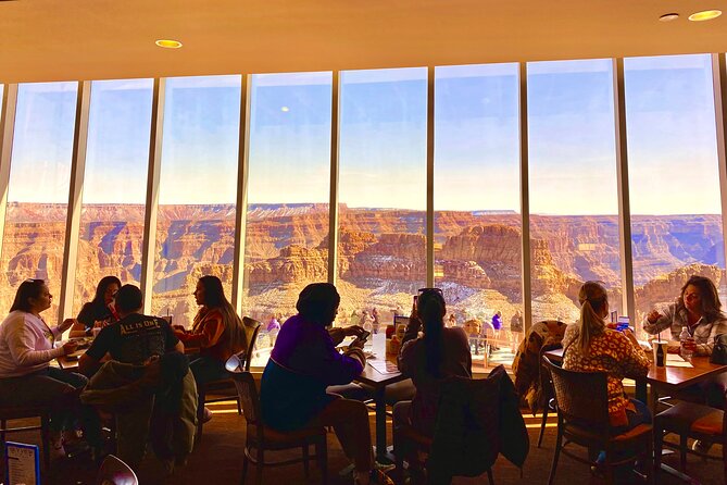 Grand Canyon + Hoover Dam View + WiFi (Skywalk/lunch options) - Eagle Point and the Skywalk choice: do you want the glass bridge?