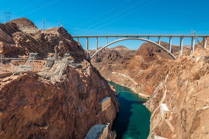Grand Canyon National Park South Rim Bus Tour from Las Vegas - Bus comfort details that matter on a 15–16 hour day