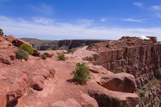 Grand Canyon West Bus Tour with Hoover Dam and Optional Skywalk - Guides, pacing, and why the day often runs well