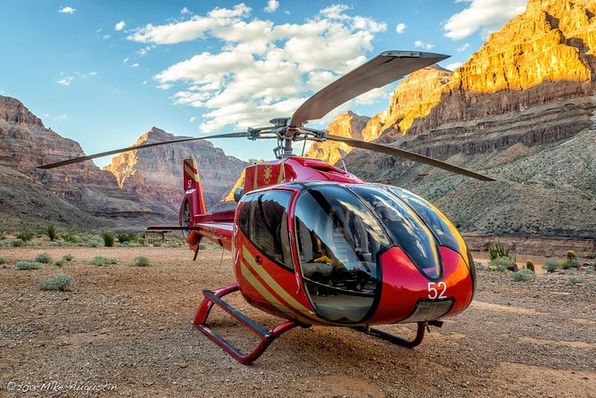 Grand Canyon West Rim Helicopter Tour with Champagne Toast - Touchdown at Grand Canyon West: The Champagne Picnic on the Canyon Floor