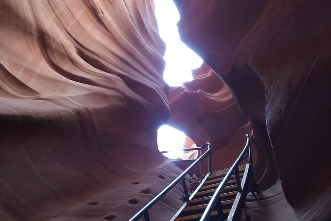 Guided Antelope Canyon & Horseshoe Bend Day Tour from Las Vegas - Price and value: is $209 a smart deal