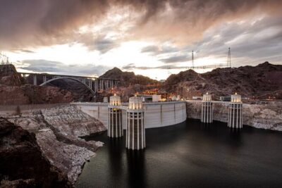 Hoover Dam Tour from Las Vegas with Hot Breakfast - Walking the Hoover Dam Bypass Bridge and Arizona Lookout Views