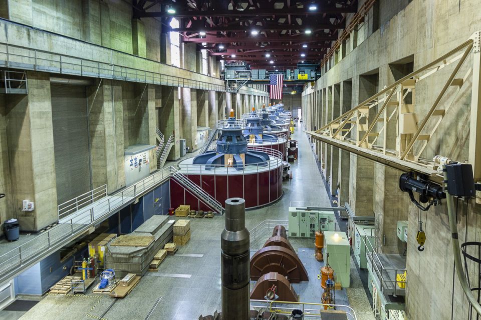 Las Vegas: Hoover Dam Half-Day Tour - Lake Mead and the Colorado River: viewpoints that explain the stakes