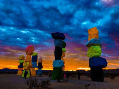 Las Vegas: Mojave Desert, 7 Magic Mountains, Vegas Sign Tour - The Vegas sign stop: classic photos plus smarter timing