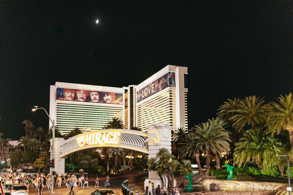 Las Vegas: Sightseeing Night Tour by Open-top Bus - Who should book this, and who might skip it