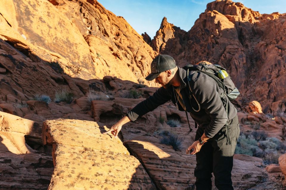 Las Vegas: Valley of Fire Guided Hike with Drinks and Snacks - Lake Mead views and the visitor center stop: the day’s big payoff