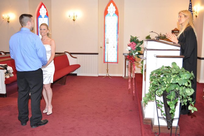 Las Vegas Wedding at A Special Memory Wedding Chapel - Budget math: is $99.99 worth it for your style of wedding?
