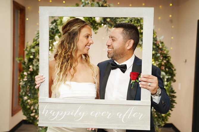 Las Vegas Wedding at The Little Vegas Chapel - Price and value: what the $299 actually buys