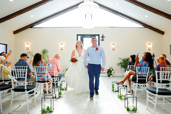 Las Vegas Wedding at The Little Vegas Chapel including Limousine Transportation - The limousine ride: comfort, schedule, and who fits