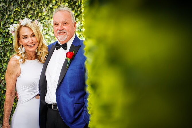 Las Vegas Wedding at The Little Vegas Chapel including Limousine Transportation - Marriage license basics in Nevada: when you need one