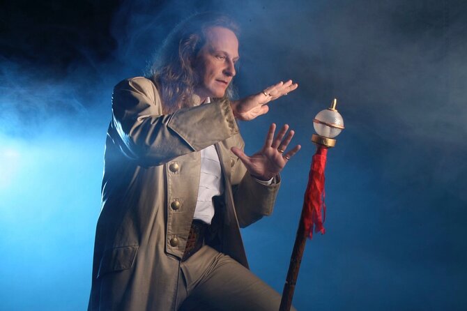 Masters of Magic Show at Las Vegas Magic Theater - Audience Participation: How to Join In Without Turning It Awkward