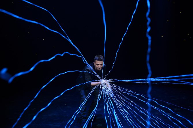Mat Franco Magic Reinvented Nightly at the LINQ Hotel and Casino - Entering the LINQ: ticket exchange and getting to the right theater