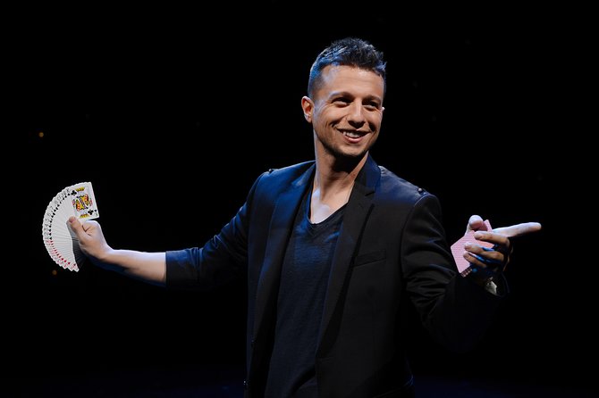 Mat Franco Magic Reinvented Nightly at the LINQ Hotel and Casino - Should you book Mat Franco Magic Reinvented?
