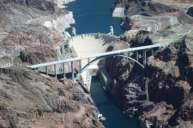 Red Rock Canyon, Nelson Ghost town,7 Magic Mountains, Hoover Dam - Nelson Ghost Town (Eldorado): mining legends and a family-run stop