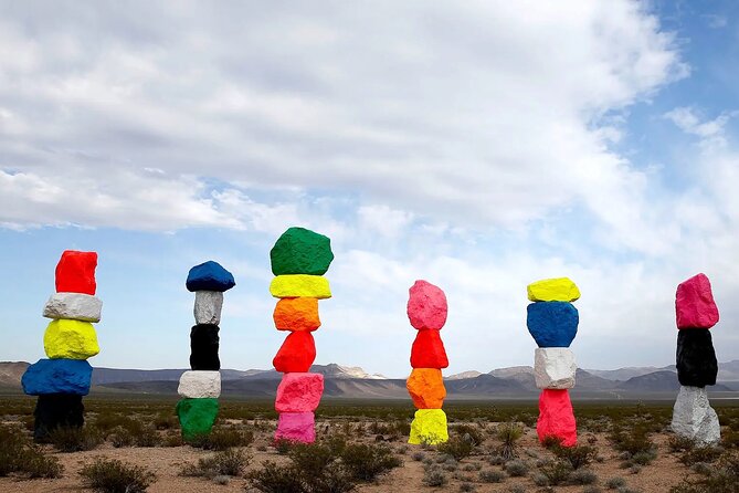 Small Group Grand Canyon, Hoover Dam and 7 Magic Mountains Tour - The 5:30 AM start: less waiting, more daylight