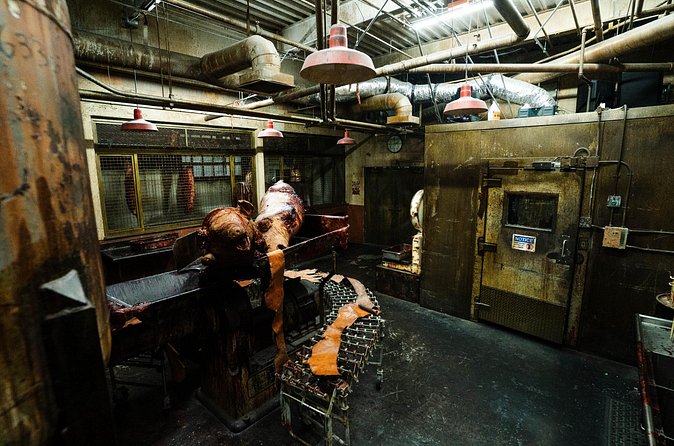 The Official SAW Escape Room in Las Vegas - Puzzles, Fear, and the Teamwork Strategy That Works