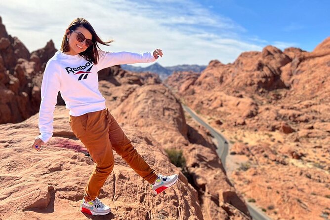 Valley of Fire and Red Rock Canyon Day Tour from Las Vegas - Guide style: why names like Adam, Jeno, Scott, and Janos keep coming up