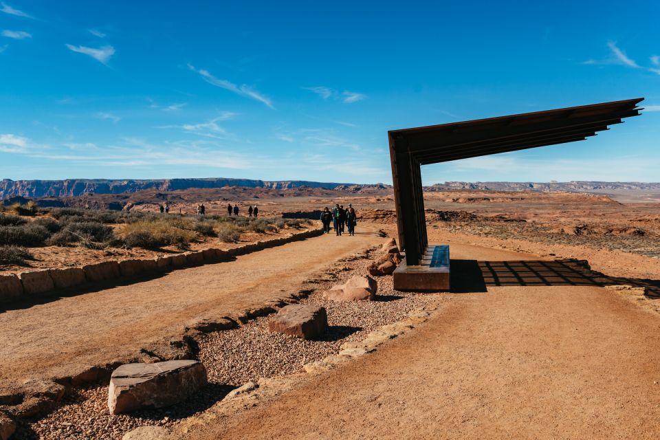 Vegas: Antelope Canyon & Horseshoe Bend Tour at Golden Hour - Lunch break: enough reset time to stay sane