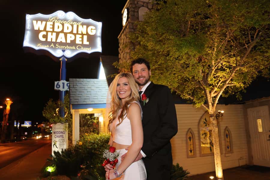 Vegas: Elvis-Themed Graceland Chapel Wedding or Vow Renewal - Practical tips before you go (so nothing slows you down)